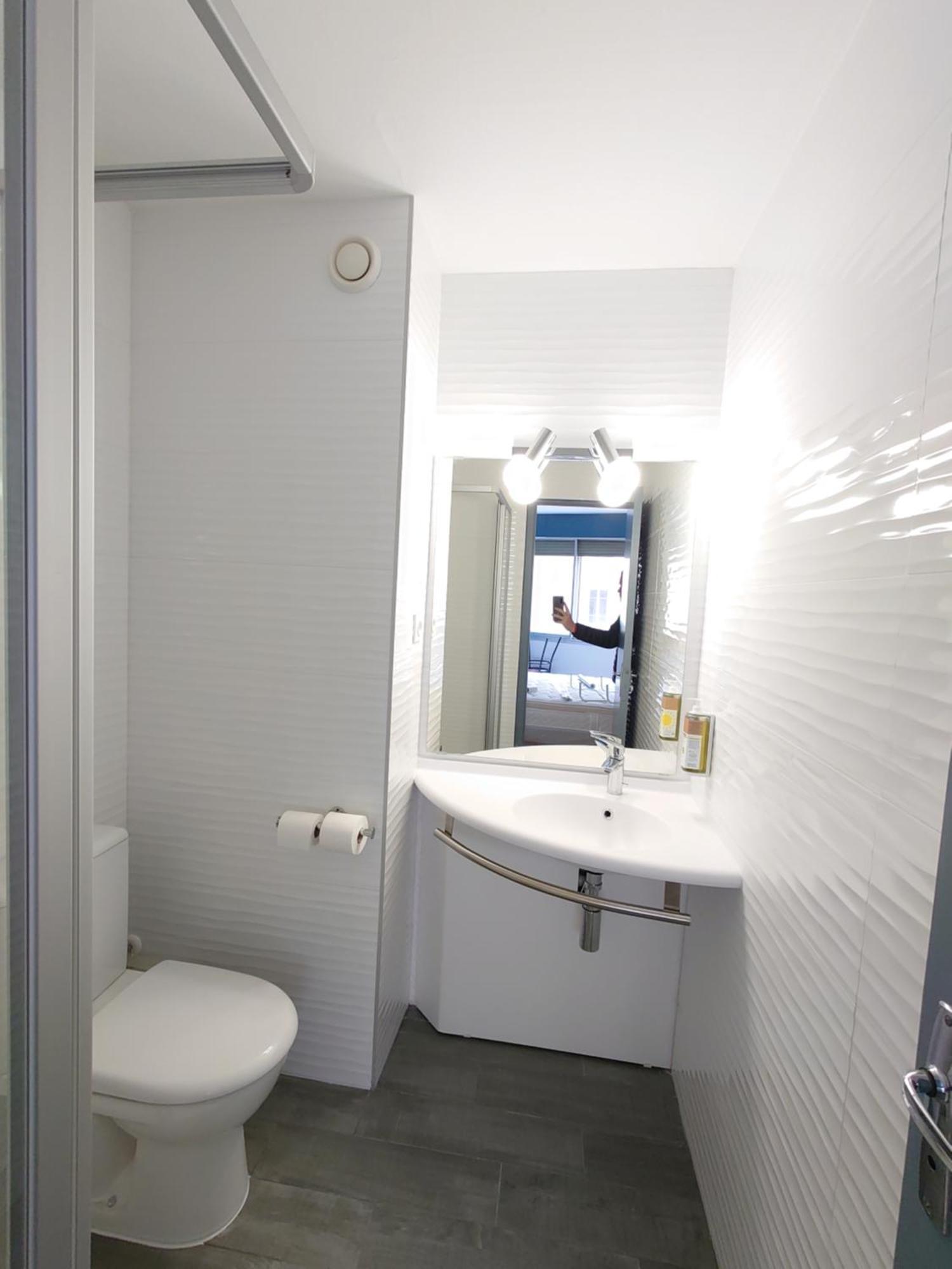 Greet Hotel Grenoble Centre Gare Exterior photo