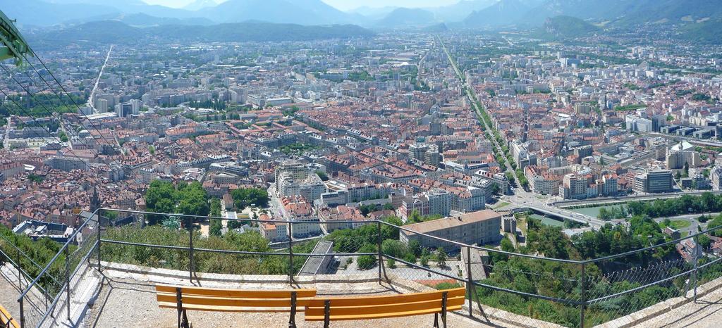 Greet Hotel Grenoble Centre Gare Exterior photo